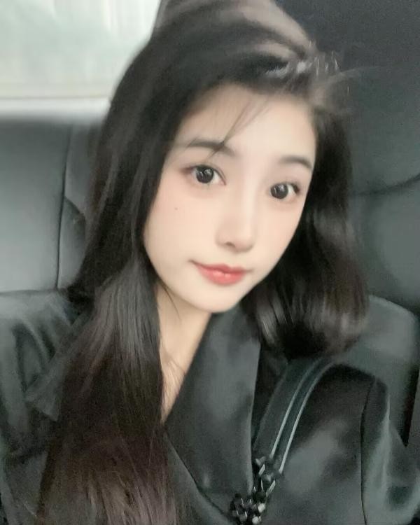 网红清纯小辣妹