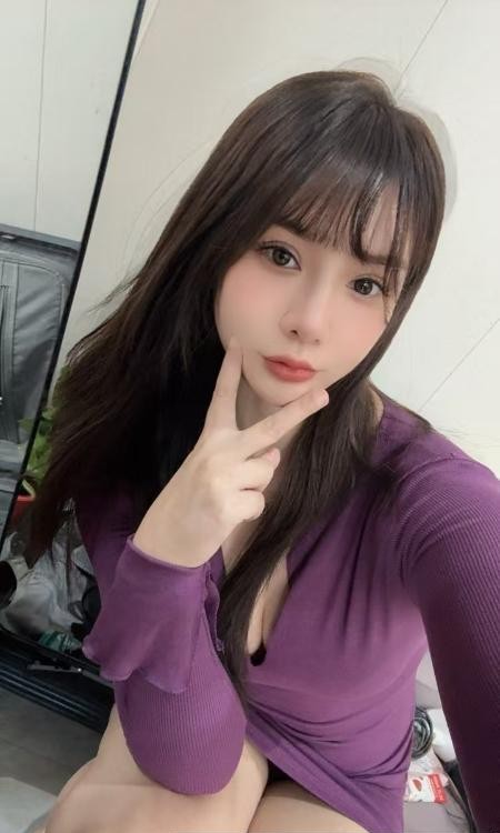 大胸美女炮架子