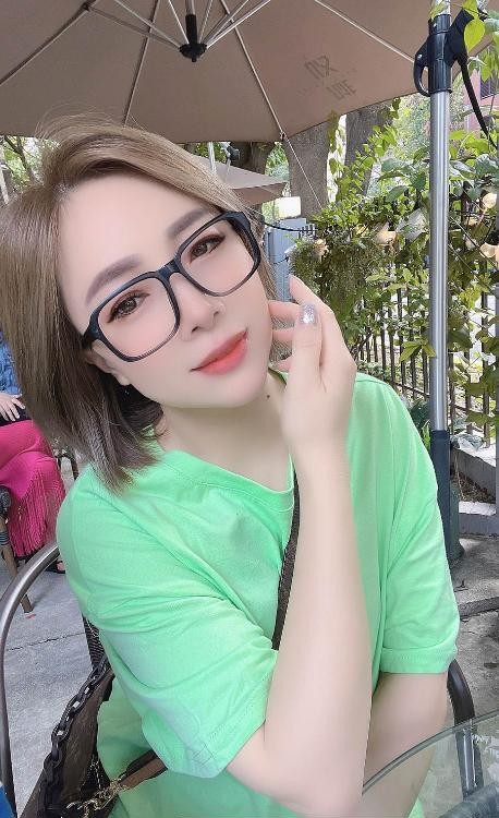 越秀少妇眼镜姐