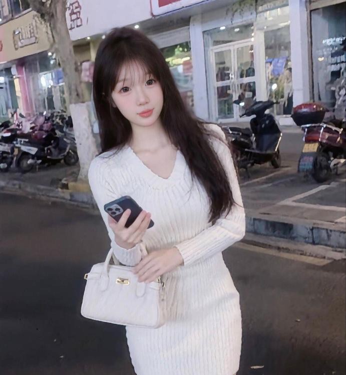 美丽女孩可怡和伊伊