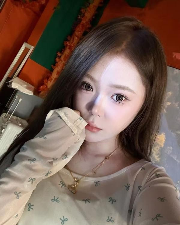 性感年轻小骚货