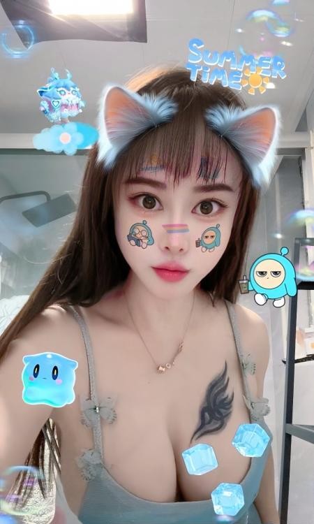 巨乳骚御姐琳琳