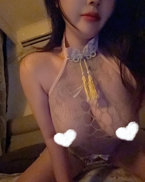 二刷性感翘臀小萝莉