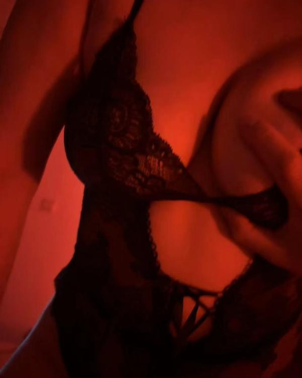 徐东性感少妇媚娘