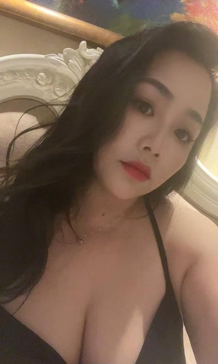 体验巨乳御姐