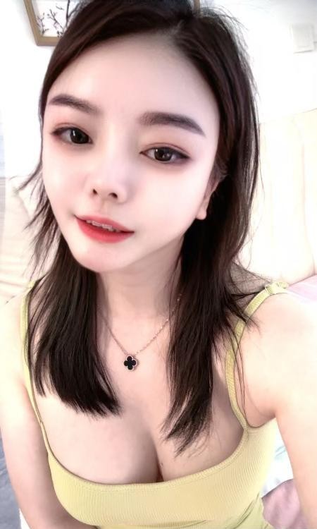 徐汇阳阳性感迷人