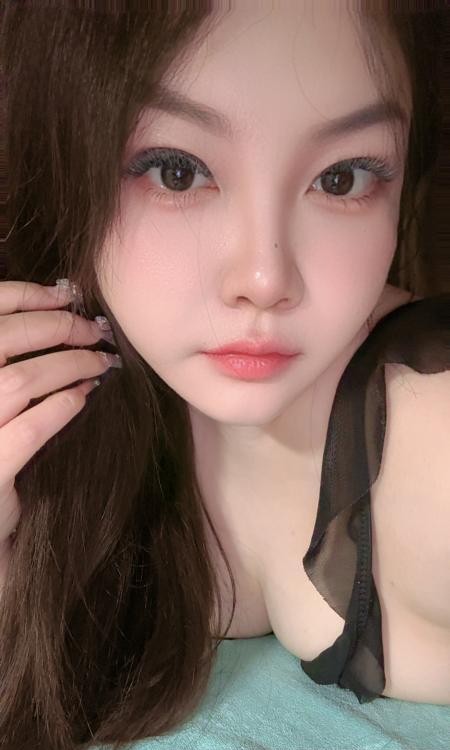 南门性感大胸妹子