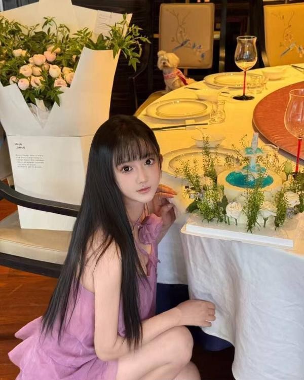 青春羞涩美少女