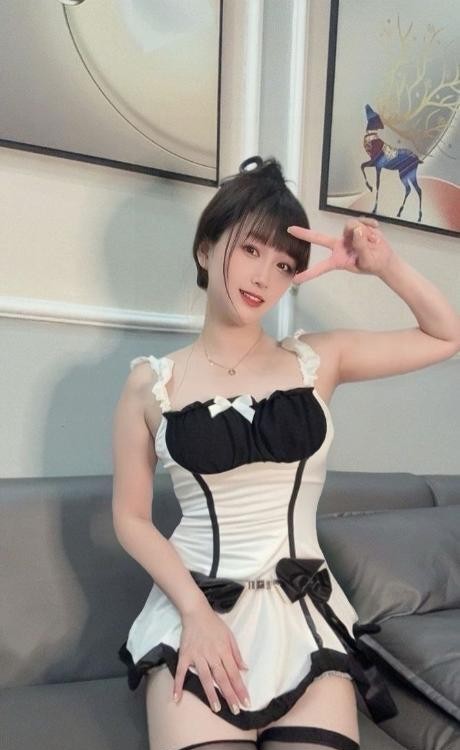 双马尾邻家姑娘晓晓