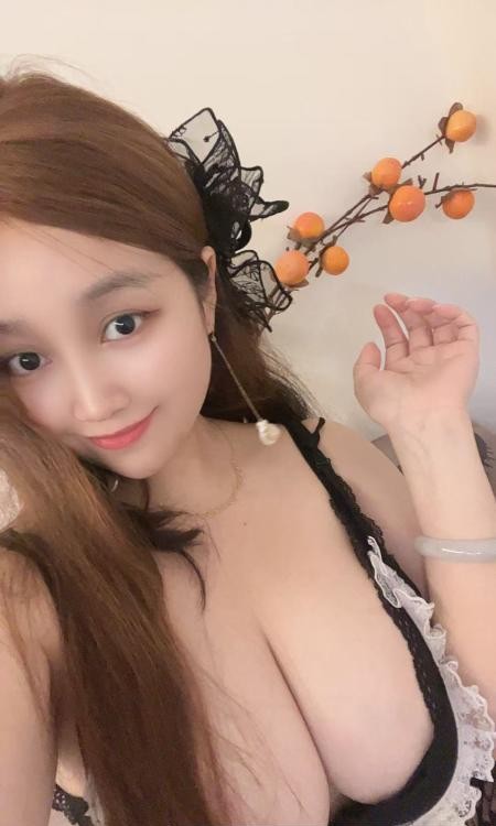 童颜巨乳御姐允儿