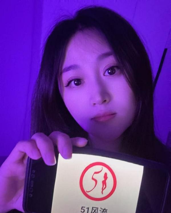 年轻服务系健身妹刘恋