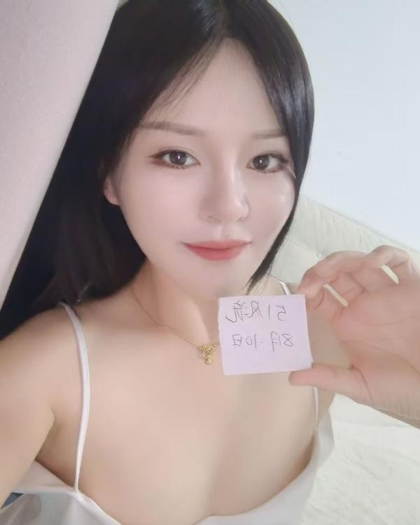 镜湖服务系妹子