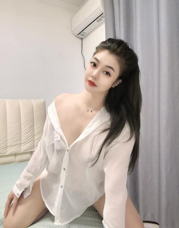 上城性感翘臀莉娜