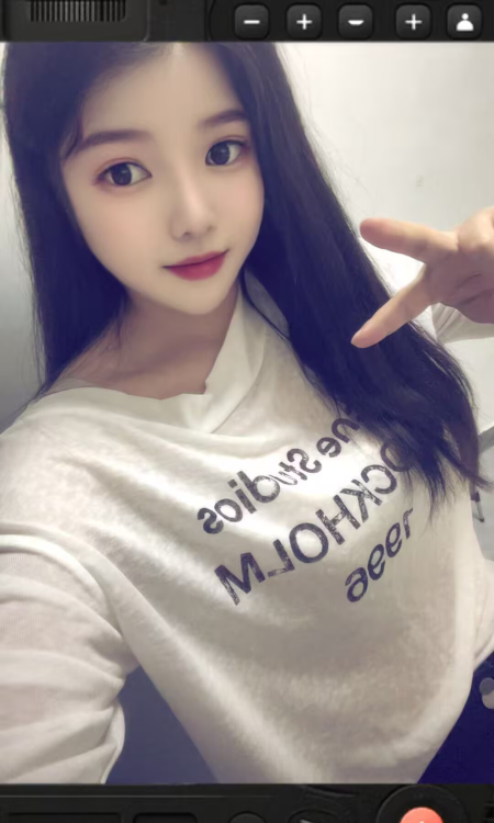 浦东张江小龙女