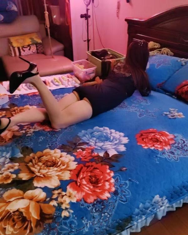 徐汇服务SM少妇娜