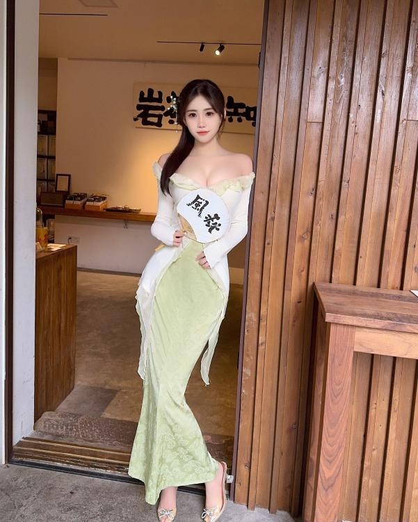 大胸长腿易高潮御姐