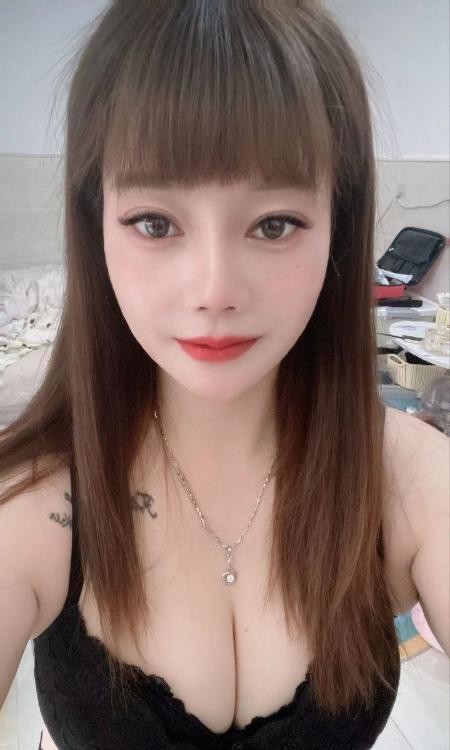 性感风骚大胸妹子