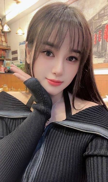 龙岗巨乳气质美女