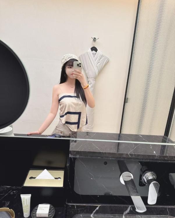 俏皮可爱杉杉老师