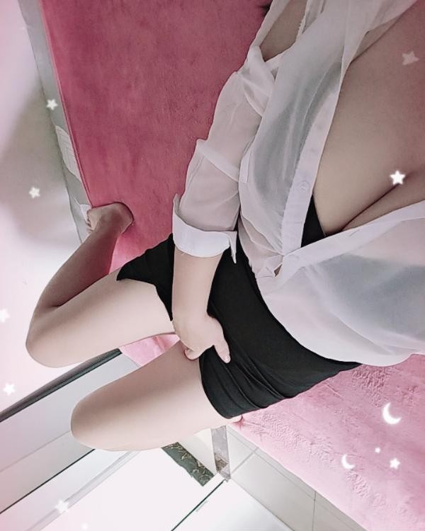 坂田一线天馒头B