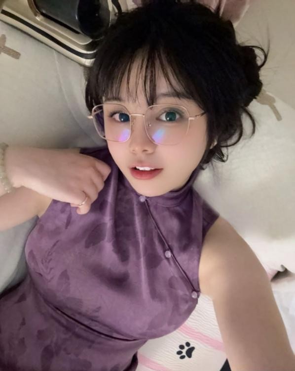 二刷大胸气质美女