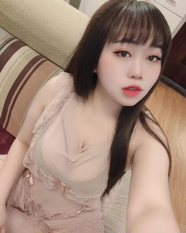 大奶子小姐姐樱桃