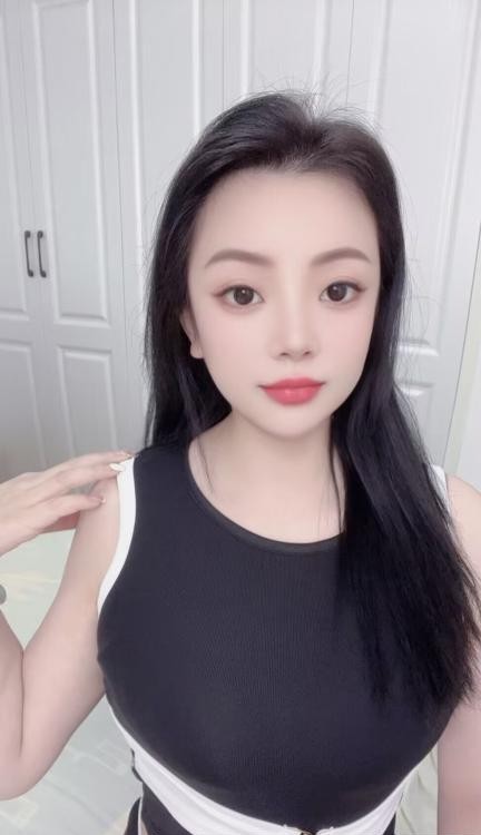 再刷会夹逼的少妇