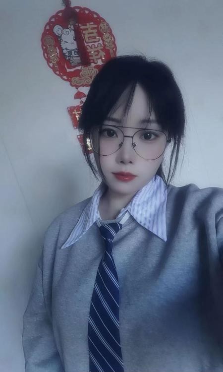 惠山区眼镜妹萌萌