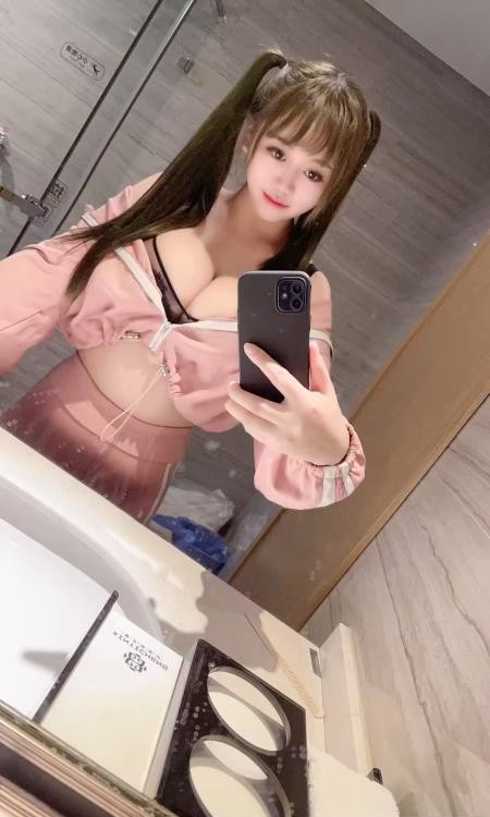 大奶子小姐姐樱桃