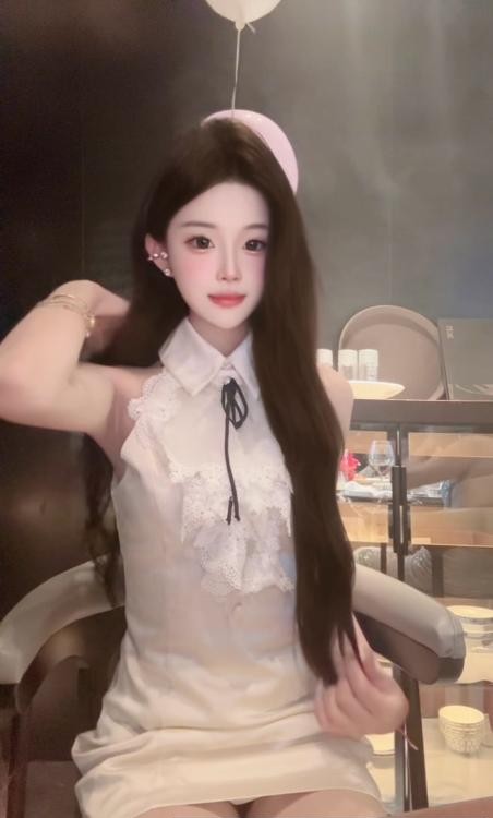 清纯甜美小布丁