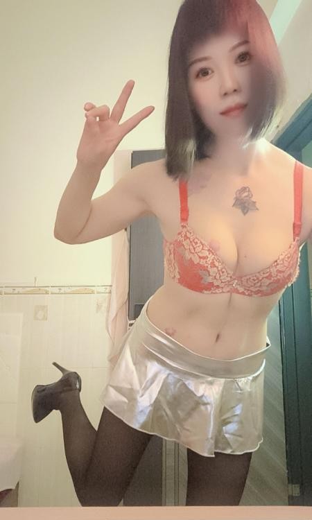 乖巧听话可三通的小妹