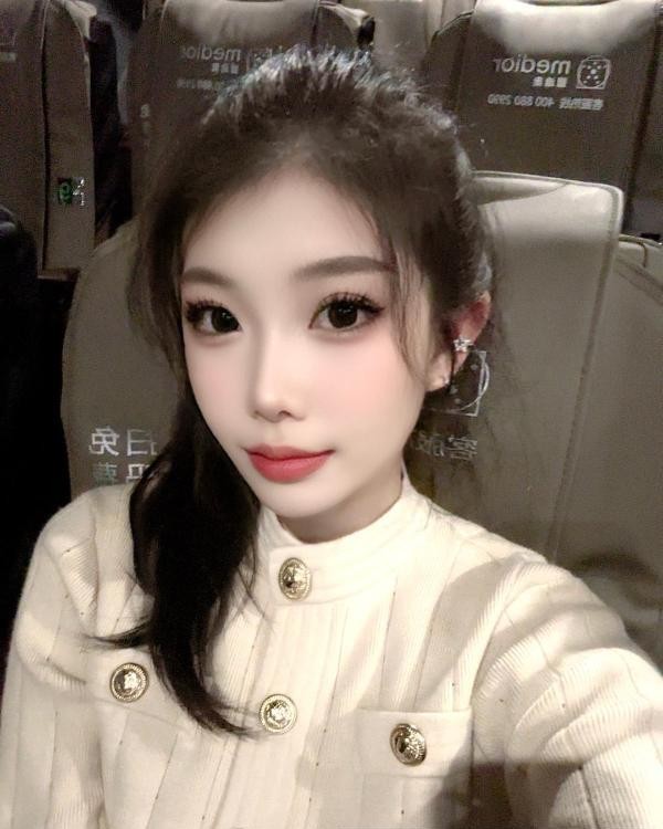 龙华性感骚妹爱菜