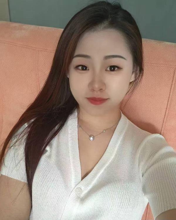 一线天七七老师