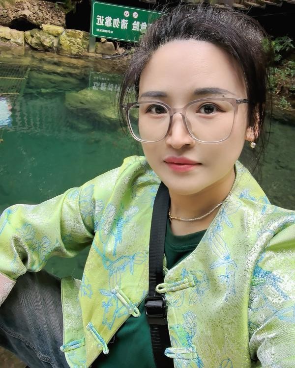 钟楼服务系御姐