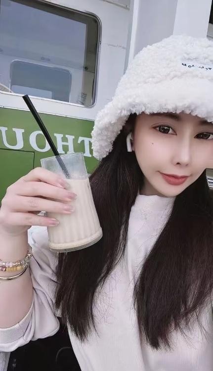 胸大腰细健身小少妇