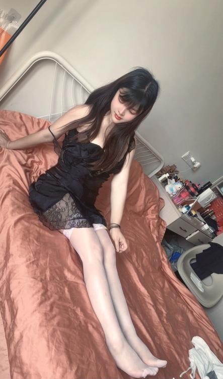 风骚肥臀大奶的小爱