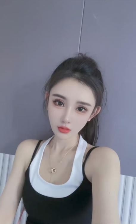 颜值美女苏小小