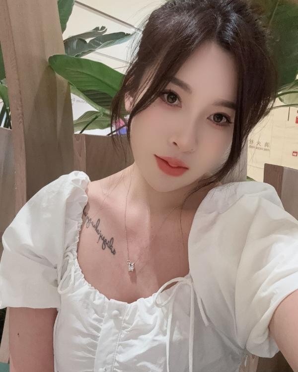 镜湖风骚情趣洋洋