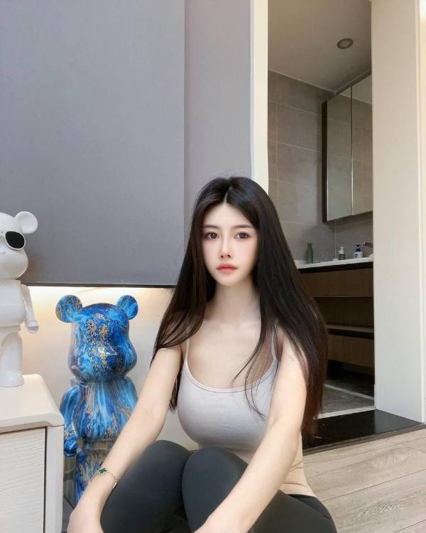 性感大胸身材好妹子