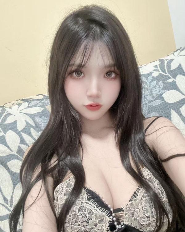 风骚榨汁大奶小骚货