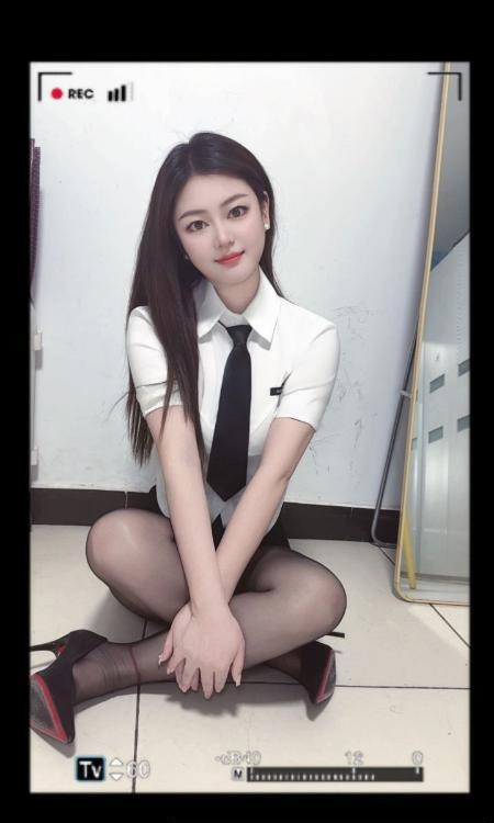 性感OL秘书制服恋恋