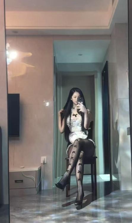 上城巨骚明媚儿