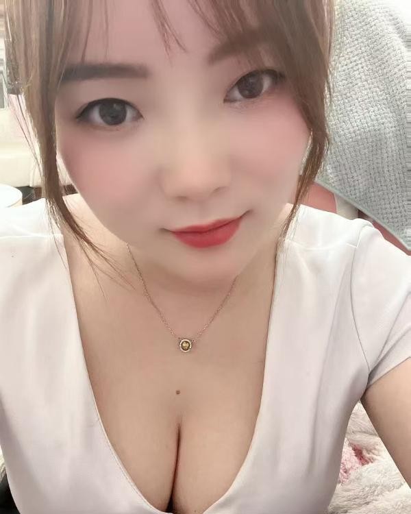 合肥大奶姐姐可深喉