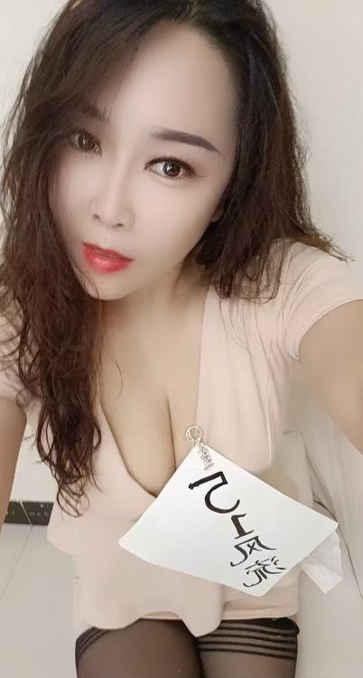 舌头灵活的小姐姐