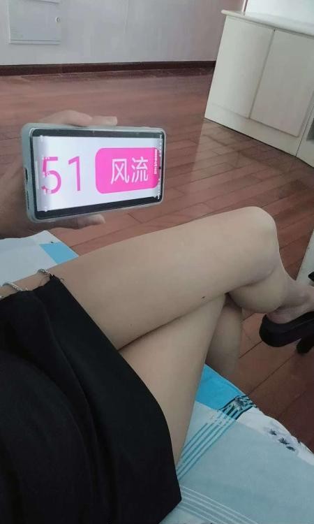 骨感的撩人美女