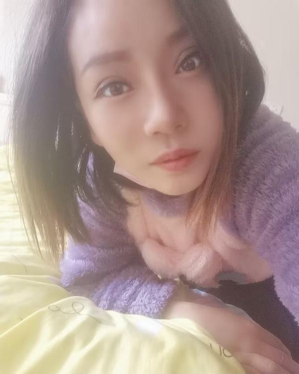 襄阳田田小嫂子