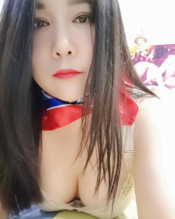 骚劲十足的小川妹子