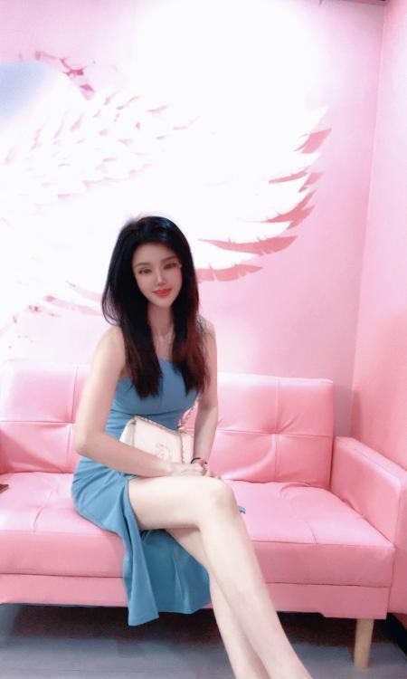 梅花园腿精依依