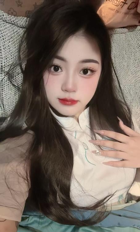 刚下海18岁嫩妹