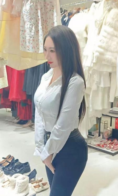 昆山肉感四川少妇雨轩